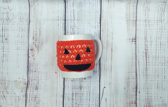 Happy face cup cozy