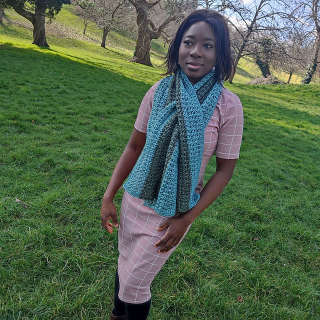 Portobello Keyhole scarf