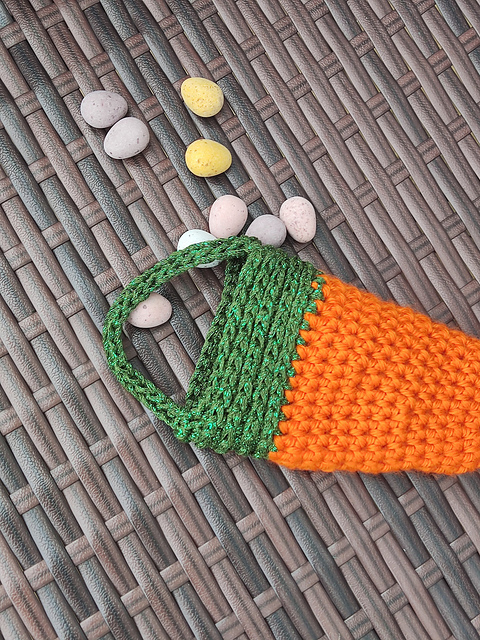 Carrot Easter treat bag