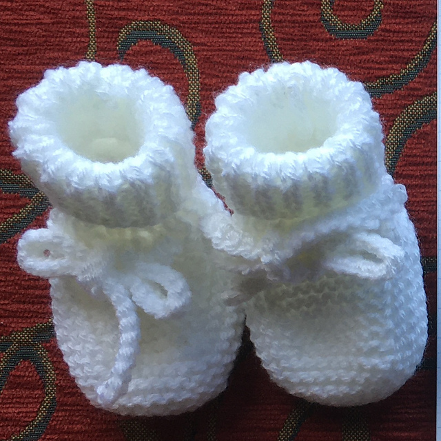 Cosy Feet Bootees