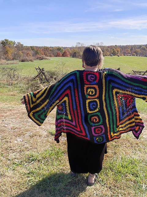 希少ビンテージ　ジオメ柄Geometric Special Airy Cardi Ravelry: Spiral Hexi Cardi pattern by Emmy Tofa