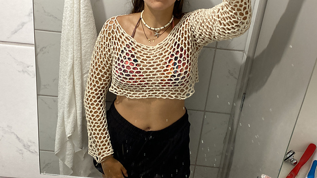 Summer top with sleeves
