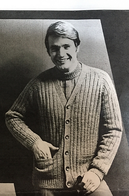 1722 Man's Cardigan