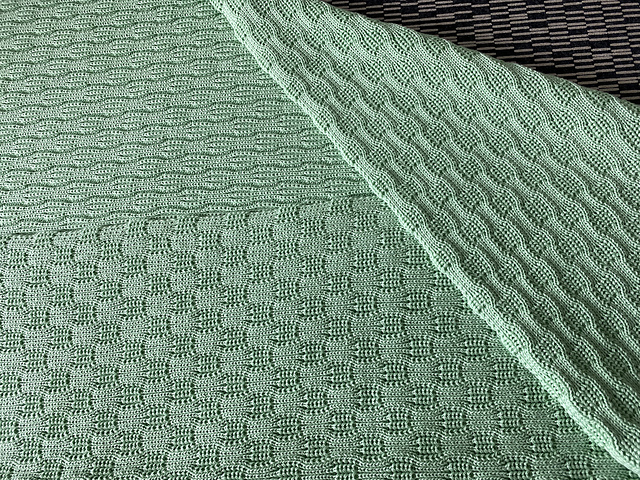 7032 Baby's rug