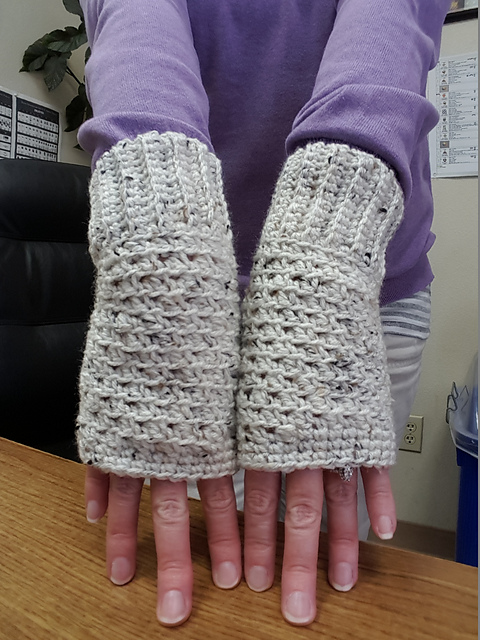 Textured Fingerless Gloves