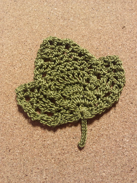 Ravelry: 蔦の葉っぱのレース編みモチーフ Ivy leaf lace motif
