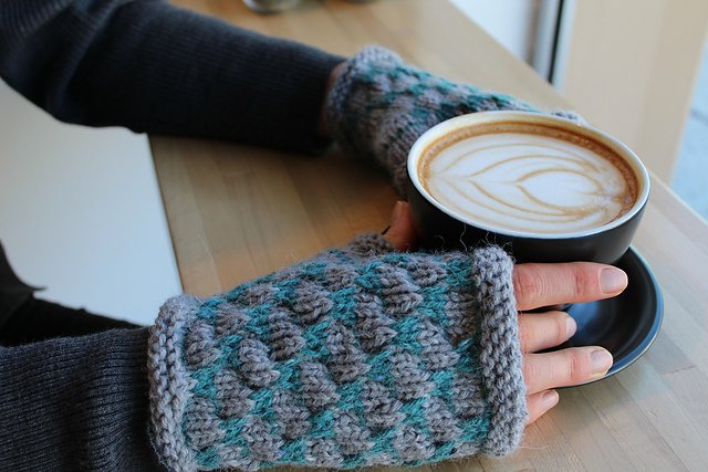 Swirling Color Mitts
