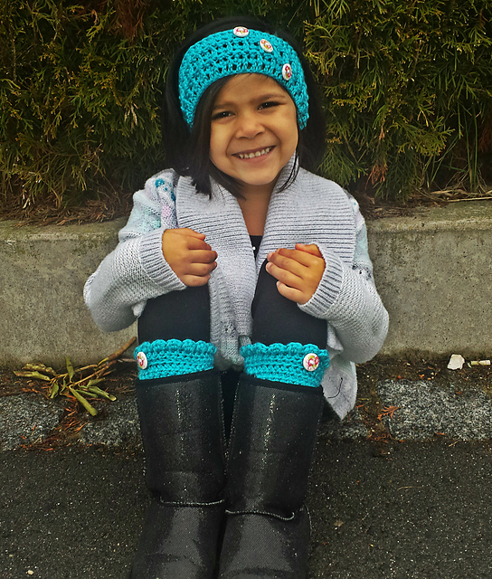 Textured cuffs and Headband