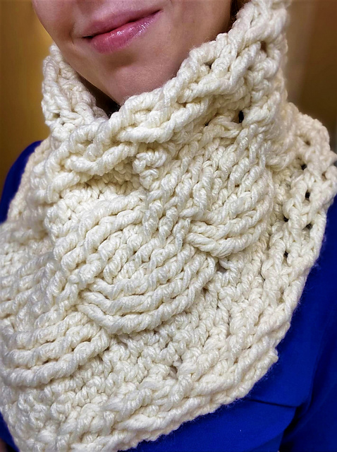 Be Joyful Cowl