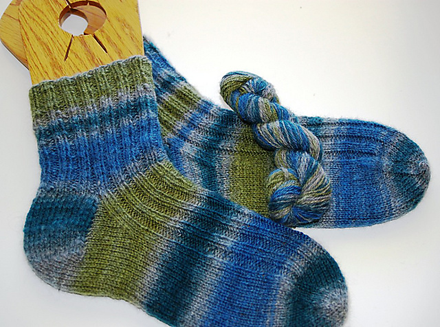 Classic Ribbed Socks - Magic Loop