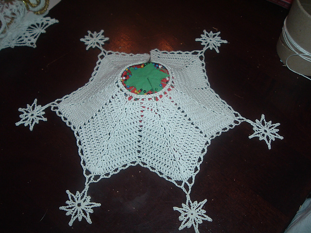 #44 Small Tree Skirt