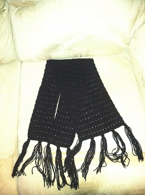 Criss-Cross Keyhole Scarf