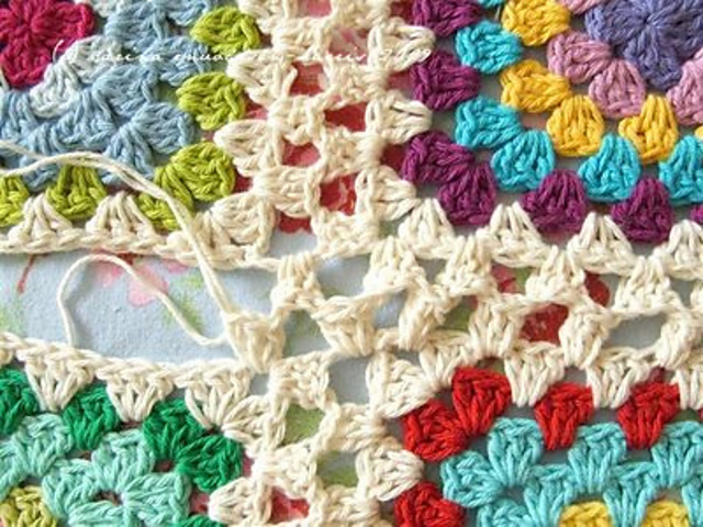 Carina's Granny square joining tutorial
