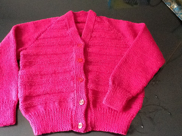 Raglan cardigan