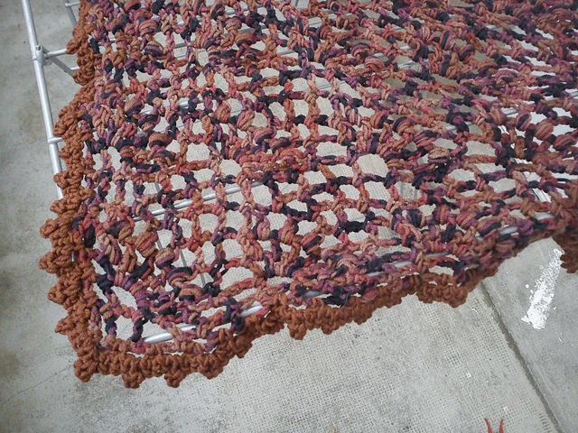 Triangle Shawl (b)