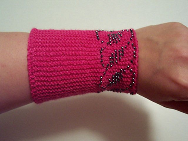 Geometric Design Wrist Warmer