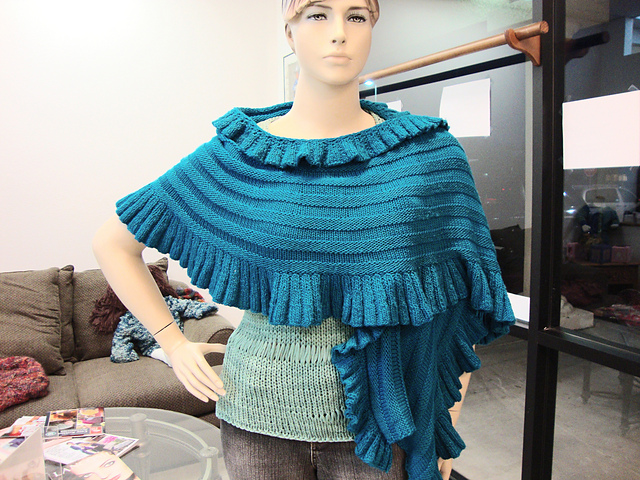 Shawl Ruffle Ravelry: Venezia Worsted Double Ruffle Shawl pattern by Gail Knits