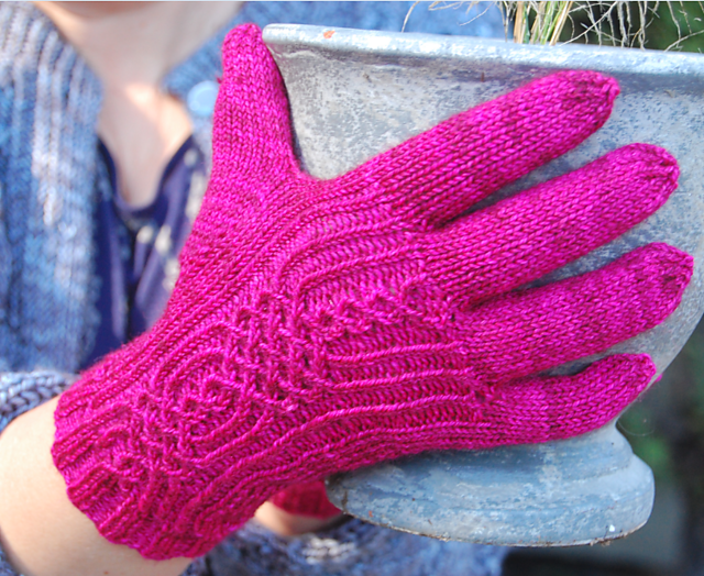 Filigree Gloves