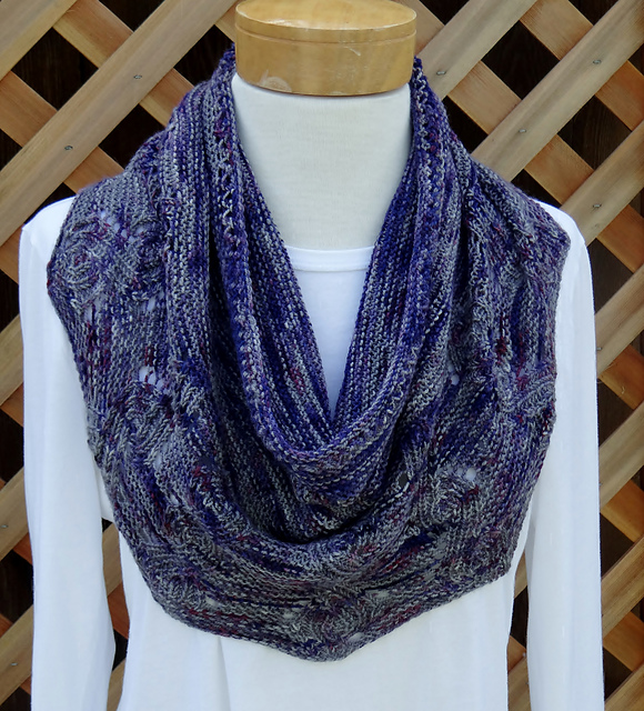Swirling Mock Cable Cowl