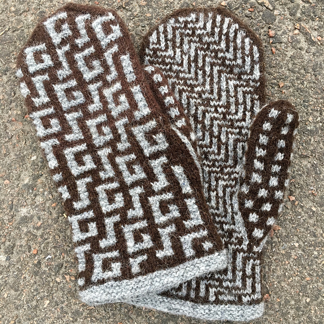 Manhole Mittens