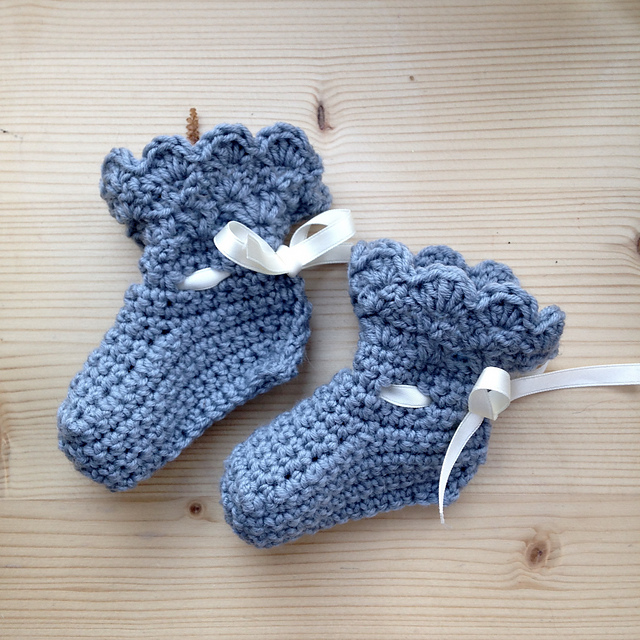 A Beautiful Crochet Layette JC14A