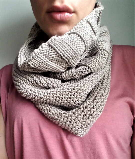 Ravelry Windy Days Snood pattern by Swiss Pointe Designs