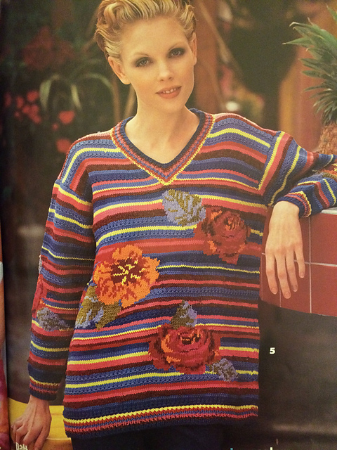 #05 V-neck pullover with intarsia flowers and stripes