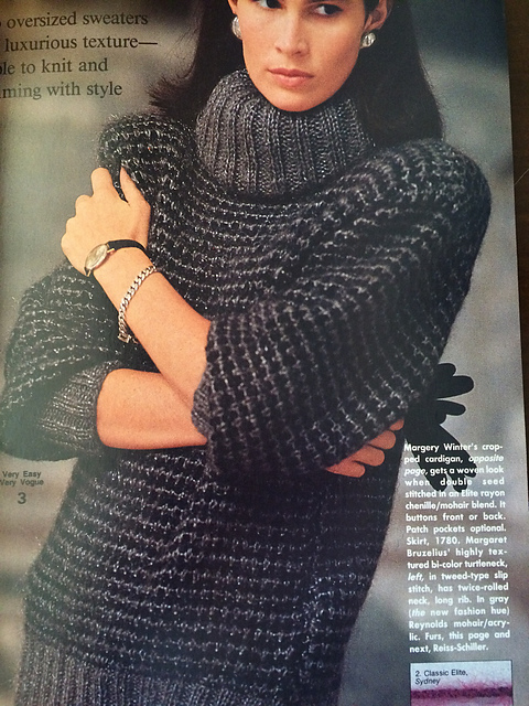 #03 textured bicolor turtleneck
