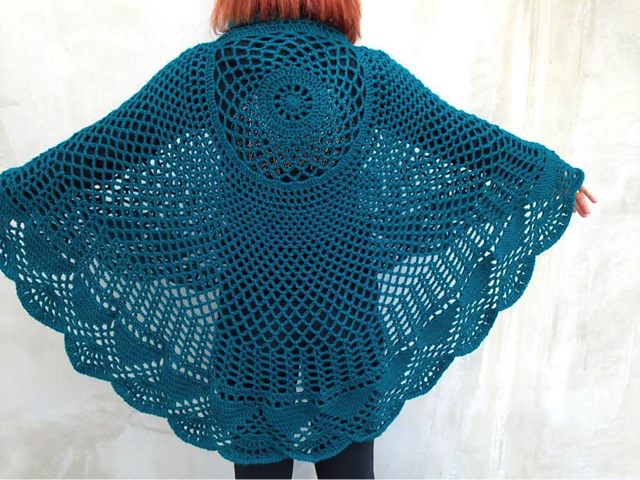 Elisabeta Circular Poncho