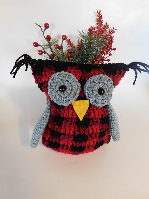 Buffalo Plaid Owl