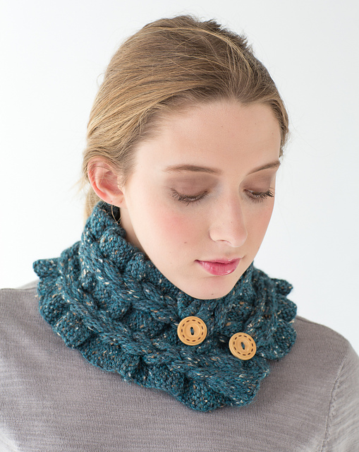 Faux Cabled Cowl