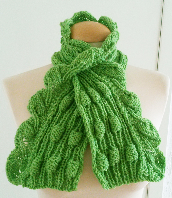 Leaf Scarf Vintage Strawbery
