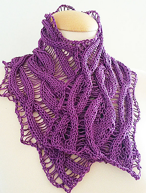 Scarf Tulip Cable