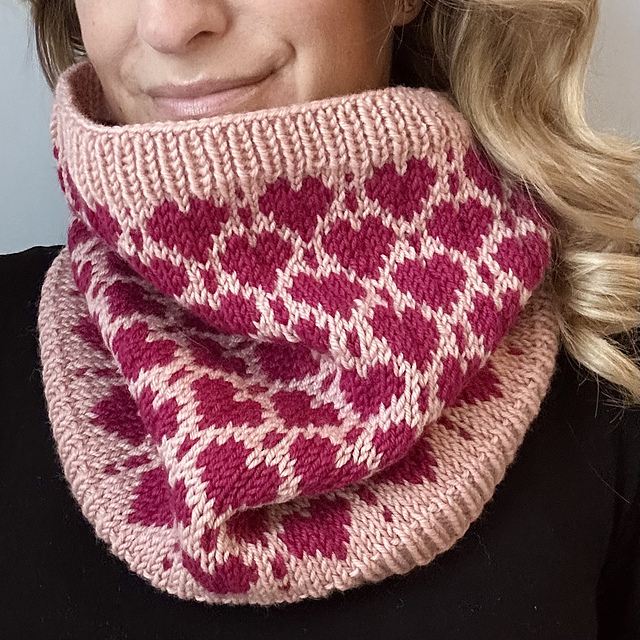 All Hearts Neckwarmer