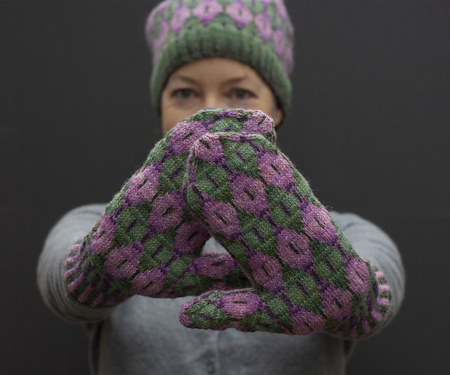 Chardon Mittens