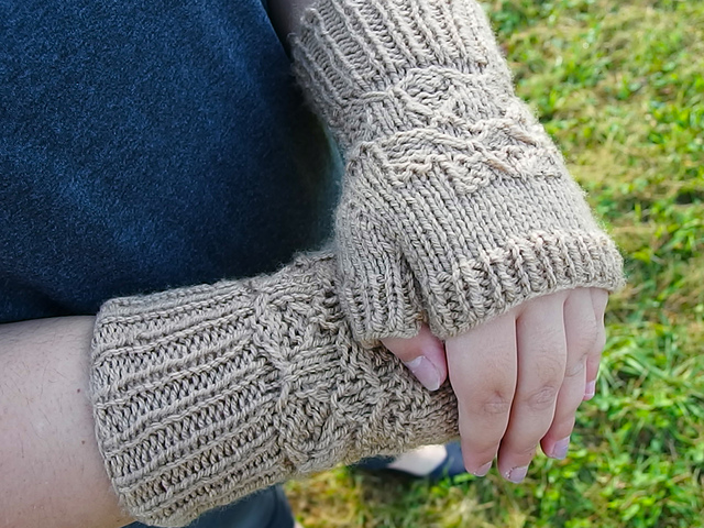 Trellis Tower Fingerless Mitts