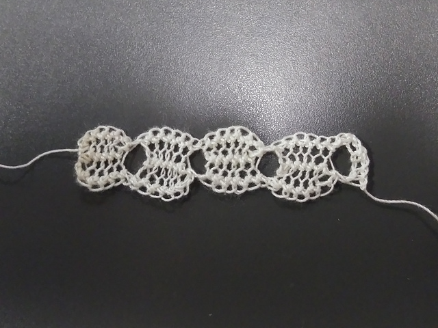 Narrow Knitted Lace