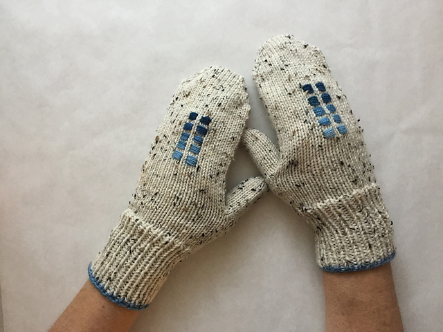 gnarledpaw Mittens