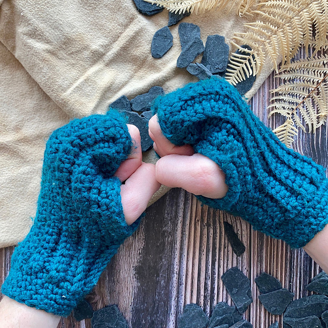 Crochet Mittens Allegra