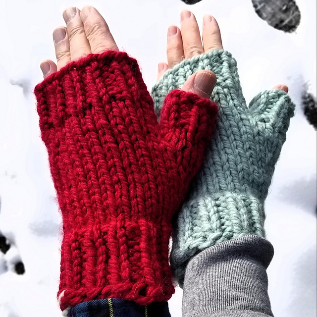 Chilly Day Fingerless Mitts