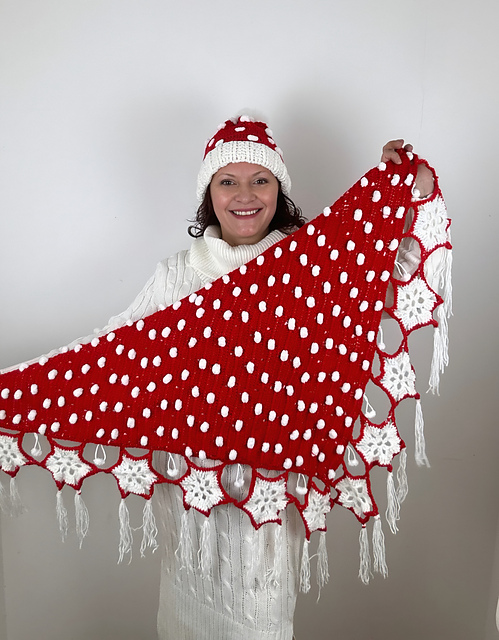 The Ultimate Christmas shawl and hat