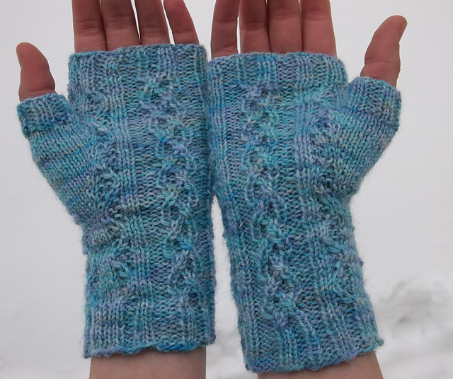 Wriggle Mitts