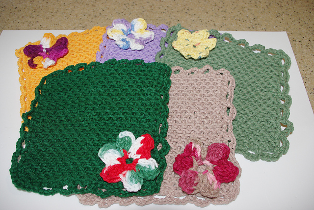 Honeycomb Flower Dishcloth