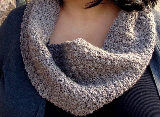Crochet Christmas Cowl