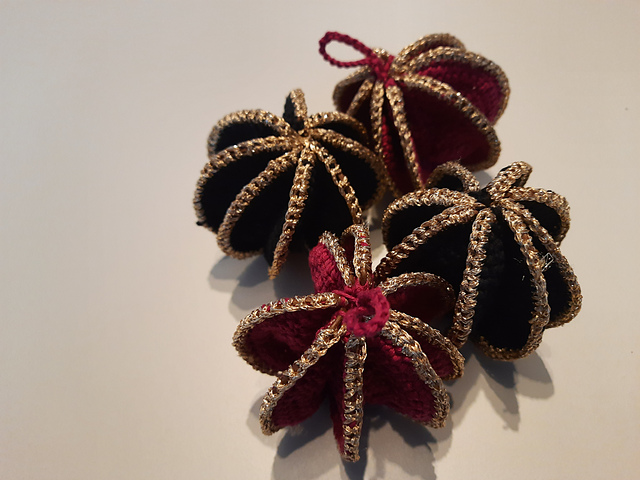 Christmas glitter ornament