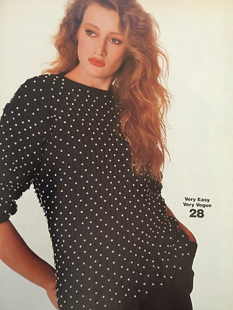 #28 Loose-fitting crewneck pullover w/beaded rib