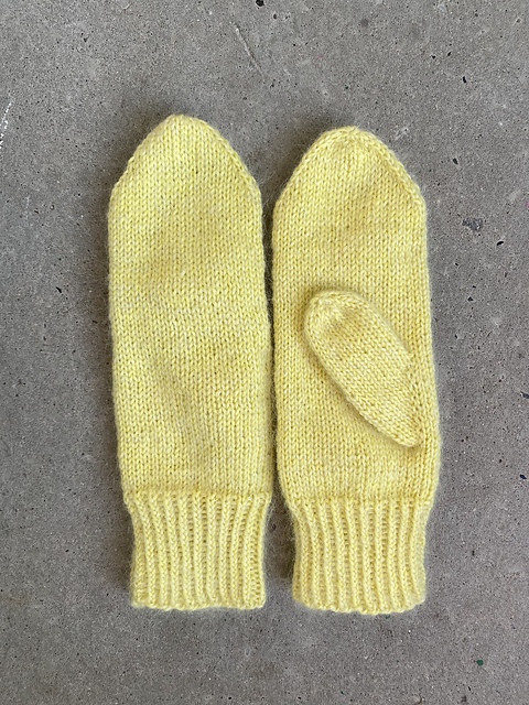Basic Mohair Mittens by GJ