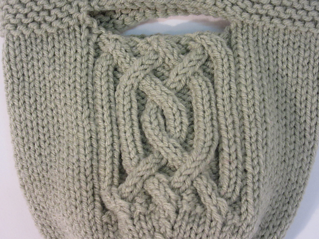 Elly's cabled bag