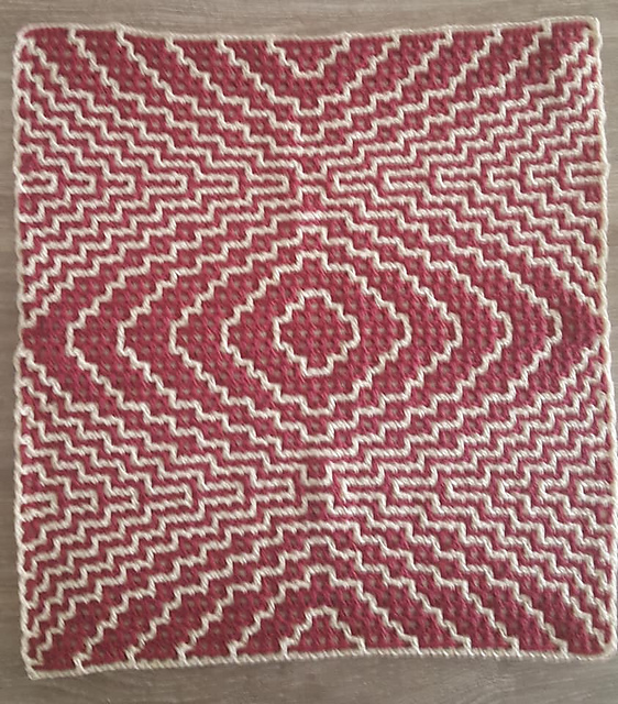 The Eye block interlocking
