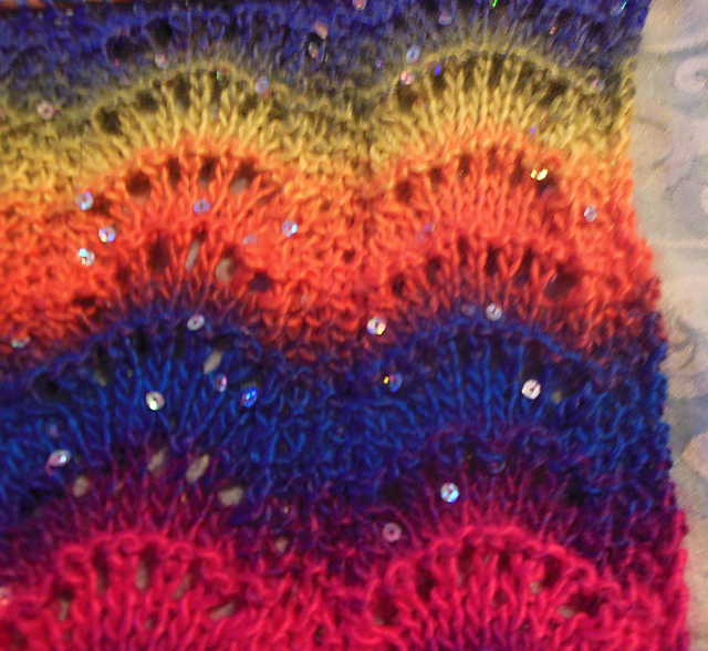 Peg's Scalloped Scarf